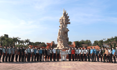 Về Tân An thăm những công trình văn hóa, di tích lịch sử