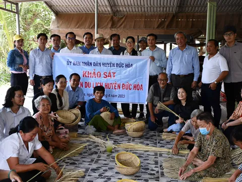 Hiệp hội Du lịch Long An cùng huyện Đức Hòa khảo sát phát triển du lịch địa phương